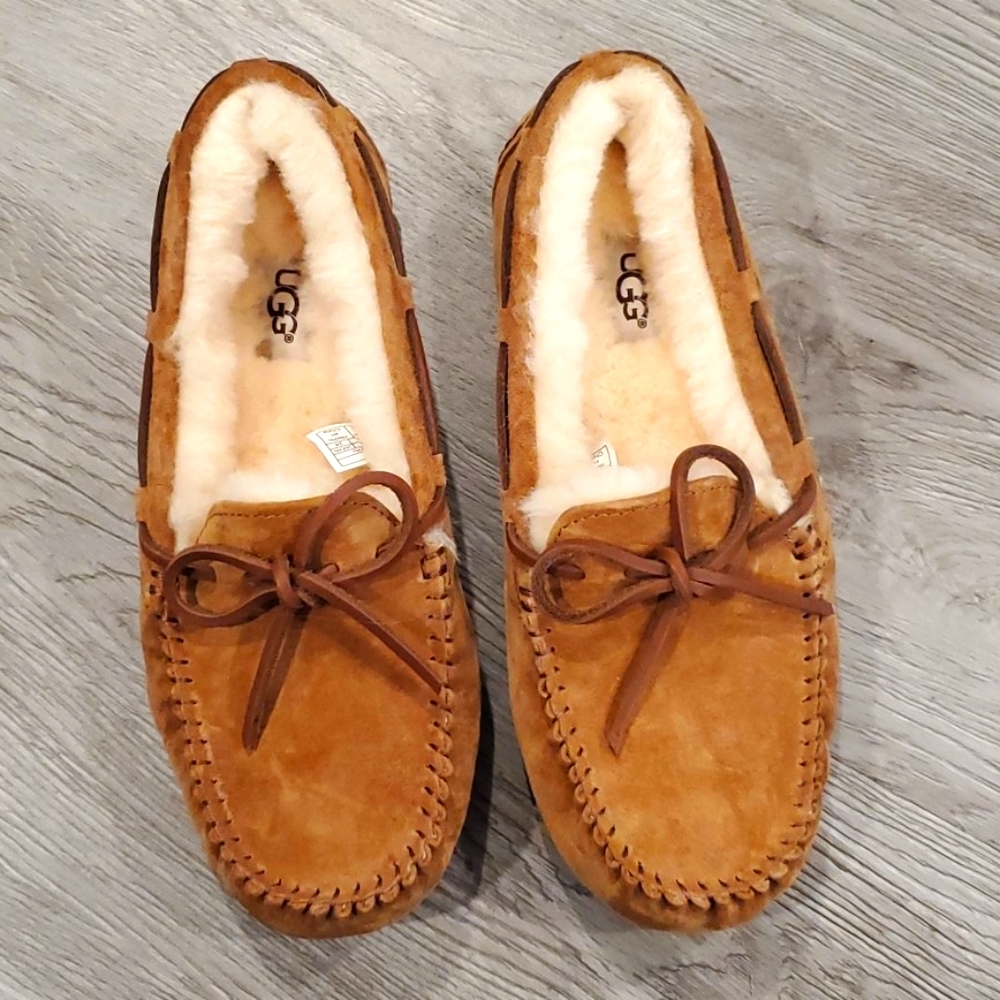NEW⭐ UGG Dakota Slippers